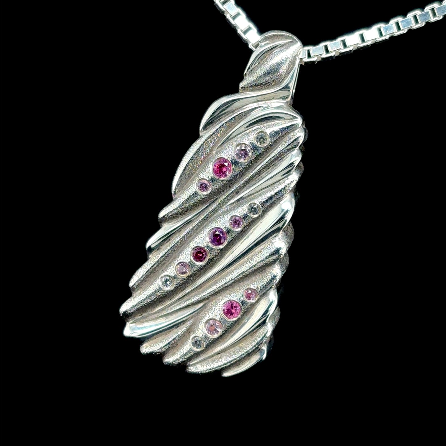 Flow Pendant with Pink Sapphire Gradient